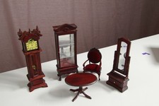 5 tlg.  Puppenmöbel Schrank