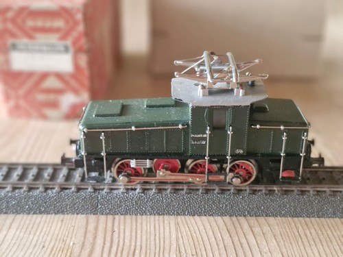 Märklin 800 lok - ce, br