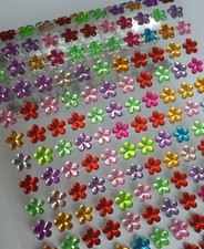 154 Selbstklebende Blumen 8mm Glitzersteine Bordüren Strasssteine Basteln Bunt