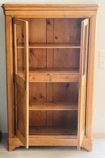 Vitrinenschrank aus hochwertigem Kirschbaumholz - antik - sehr gut gepflegt