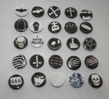 versch. Button Pin Gothic