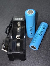 1X Akku Batterie 3,7v 2500mAh Aufladbar mit 1X Ladegerät USB Charger