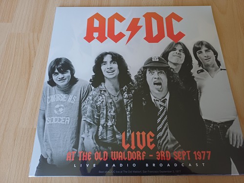 Live at the old - /,