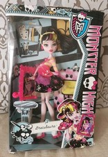 Monster High Draculaura Art Class