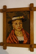 Gobelin-Stickbild Bergbäuerin m. Massivholzrahmen - Stickbild Bäuerin - 80er