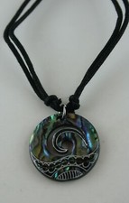 Paua Muschel Koru  Anhänger  Kette