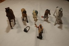 Schleich Pferde, Konvolut mit 5 Pferden, Pfleger und Zubehör, G38