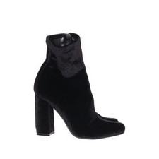 Steve Madden, Stiefeletten