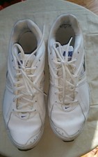 NIKE DART 9 LAUFSCHUHE SPORTSCHUHE HALLENSCHUHE RUNNING SNEAKER Gr.46 weiß