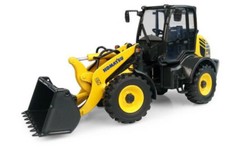 Universal hobbies komatsu - universal,