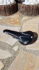 VELO D2 Plush Saddle