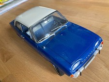 REVELL 1:18 Ford Taunus 17 m blau u. weiss unbespielt eingestaubt ohne OVP  (V)