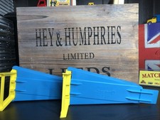 2x MATCHBOX SUPERFAST RENNBAHN