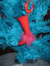 niedlicher Elfenstiefel-rot-pink-Tüllschleife-Satin-Bändchen-Punkte-SHABBY....