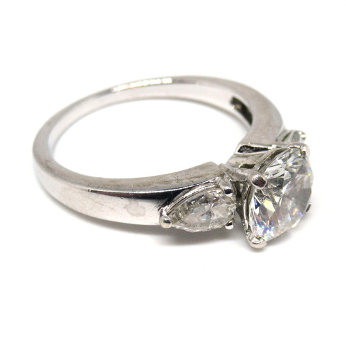 Eleganter diamonique ring aus - eleganter,