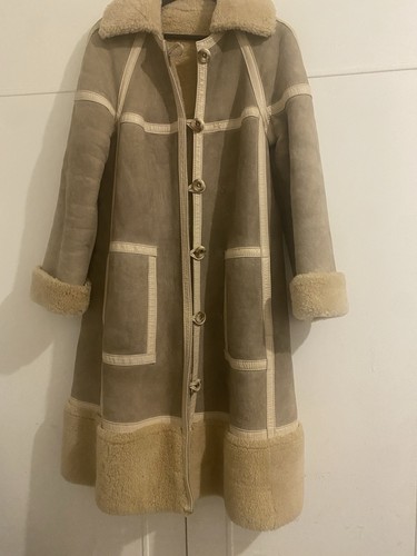 Burberry mantel - burberry,