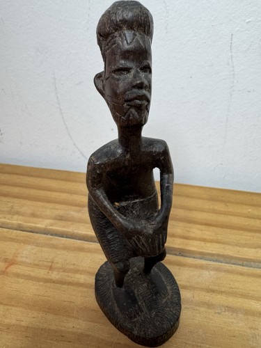 Afrikanischer geschnitzter