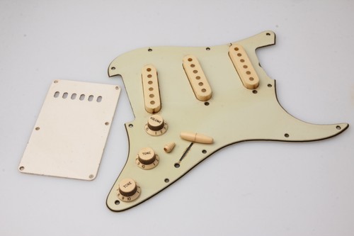 Aged pickguard ass - aged, st-62'