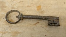 großer Barock Hohl Schlüssel