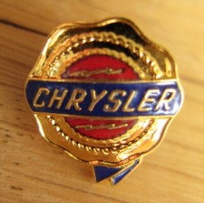 CHRYSLER Pin / Pins: Chrysler Logo - 3D Optik - emailliert - gold - Rar