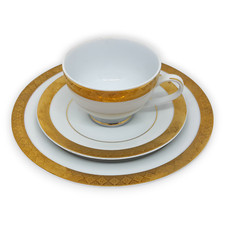 D P T Bone China Queen