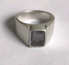 Alter Ring mit Amethyst aus