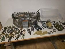 Militarbasis mit Figuren und Zubehör