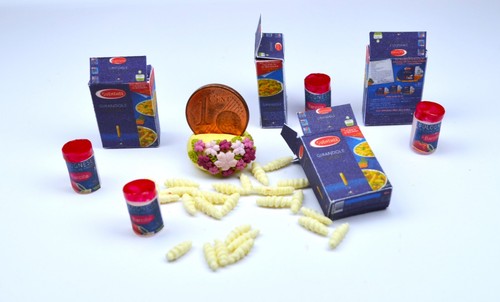 Schachtel mit spirelli - *,