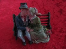 Oma & Opa auf der Parkbank - siehe  Fotos