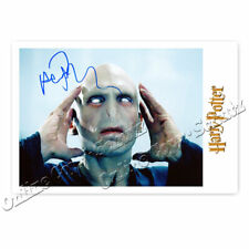 Ralph Fiennes als Lord