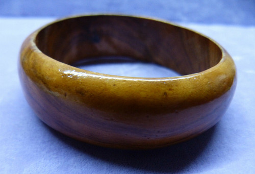 Schöner armreif aus holz - , 6,5