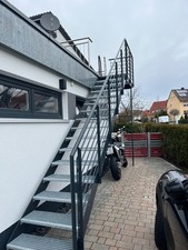 Treppe Vollverzinkt und