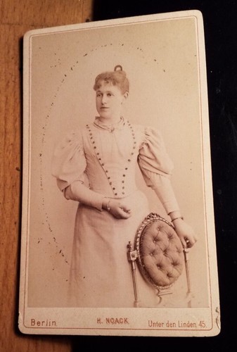 Stehende junge frau cdv h - junge,