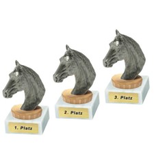 3 kleine Reiter-Pokale