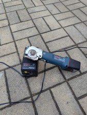 Bosch Gus 9,6 Teppich Schneider +Akku + Ladegerät