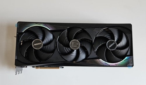 Gigabyte aorus geforce rtx - aorus,