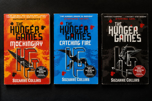 Suzanne collins the hunger - suzanne,