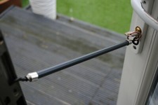 TERRASSENTÜRÖFFNER HÄLT