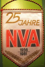 Stoffwimpel der DDR für 25 Jahre NVA 1956-1981, 16,5 x 22,5 cm