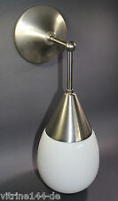 Wandlampe BAUHAUS Entwurf Peter Behrens Messing vernickelt Tropfenglas opal