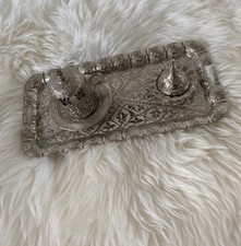 Orientalisches Kaffee-Set aus Metall – Tablett, Tasse mit Deckel & Zuckerdose