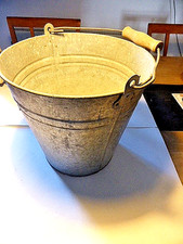Eimer , Blech verzinkt mit Holzgriff,10 L, ex Manufaktum