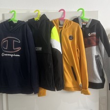 Konvolut Kinder Klamotten / Marken Klamotten/ Puma / Armani / Adidas / Top 