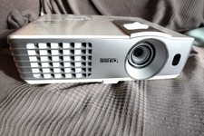 BenQ  W  1070  TOP  ZUSTAND mit  818 Lampen Stunden !! Erste Lampe !!!