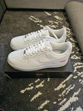 Supreme Nike Air Force 1 Low