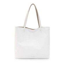 Emily & Noah - Shopper Eva -