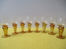 Römer Theresienthal Randgravur Beerennoppen 8 Stück Blumendekor