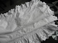 Paradekissen Baumwolle üppige  Wäschespitze  Rüschen  Vintage