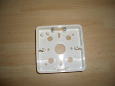 10 Geräteträger flach für Schalter/Taster reinweiß 504104 Elso