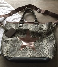 Georg Gina & Lucy Shopper